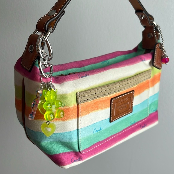 None Accessories - Colorful Green GummyBear Keychain With Candy Charms And Heart Silver Clip